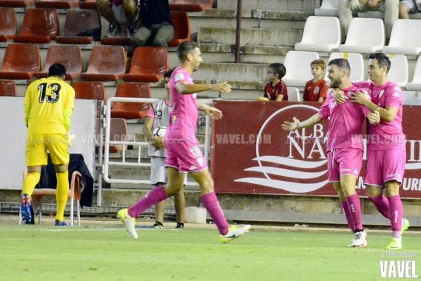 El Córdoba celebra un gol ante el Albacete. FOTO: J. Modejar