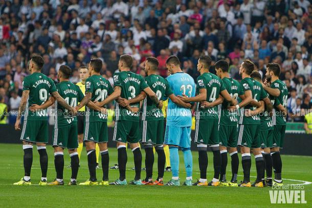 Equipo del Betis que venció por cero a uno en el Santiago Bernabéu, frente al Real Madrid, con gol de Sanabria. Fuente: Daniel Nieto (VAVEL)