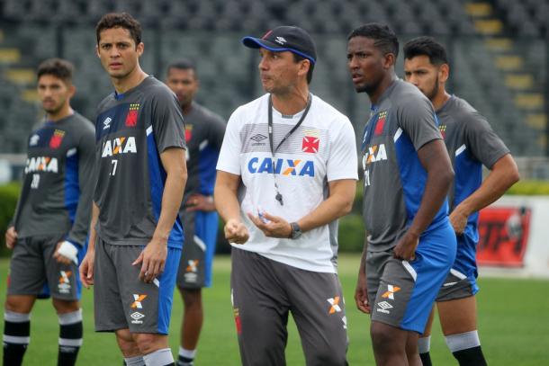 Boa relação de Zé com jogadores foi trunfo para crescimento do Vasco em 2017; agora, treinador convive com debandada do elenco | Foto: Paulo Fernandes/Vasco