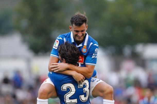 Granero y Baptistao celebrando un gol en Olot 