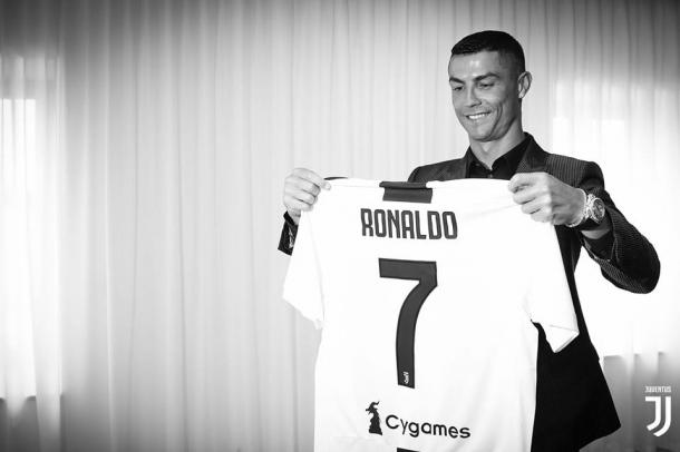 Cristiano Ronaldo con la camiseta de la Juve / Foto: Juventus