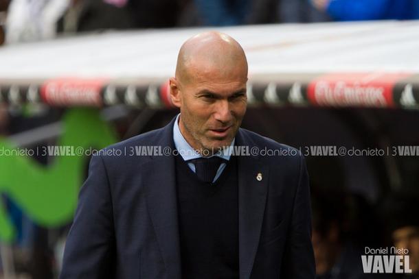 Zidane durante el partido frente al Seviila | Foto: Daniel Nieto (VAVEL)