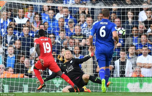 Above: Sadio Mane scoring his goal in Liverpool's 4-1 win over Leicester City | Photo: Getty Images