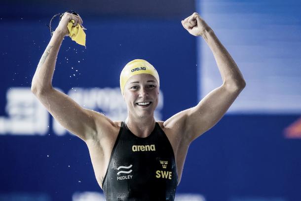 Sarah Sjöström celebrando su segundo oro de la jornada. / Foto: LEN