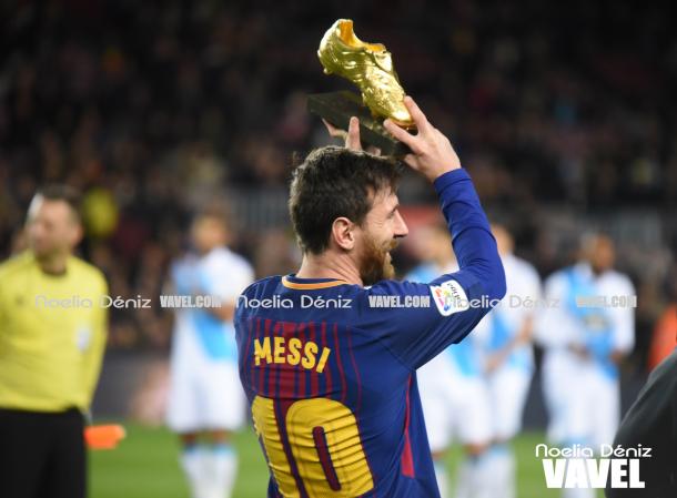 Leo Messi recibiendo la bota de oro. Foto de archivo: Noelia Déniz, VAVEL.com