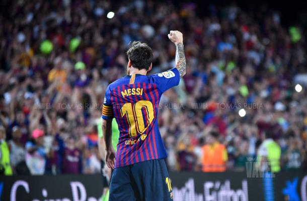 Leo Messi celebrando el gol 6.000 del FC Barcelona en Liga. Foto: Tomás Rubia, VAVEL.com