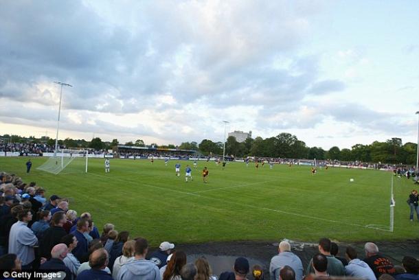 El estadio del Sutton United tiene capacidad para 5000 espectadores, tan solo 765 de ellos sentados. Foto: Getty Images
