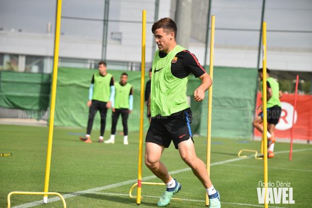 Carles Pérez entrenando con el filial azulgrana en la Ciutat Esportiva Joan Gamper | Foto de Noelia Déniz, VAVEL