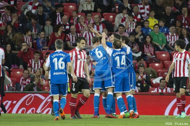 Los jugadores del Deportivo de La Coruña celebran un gol en San Mamés | Fotografía: UGS Vision