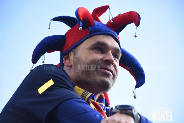 Andrés Iniesta en su última rúa como campeón y capitán | Foto de Noelia Déniz, VAVEL