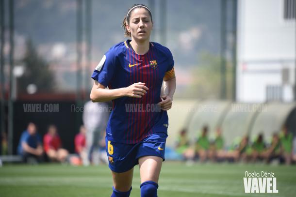 Vicky Losada portando el brazalete de capitana del FC Barcelona | Foto: Noelia Déniz - VAVEL