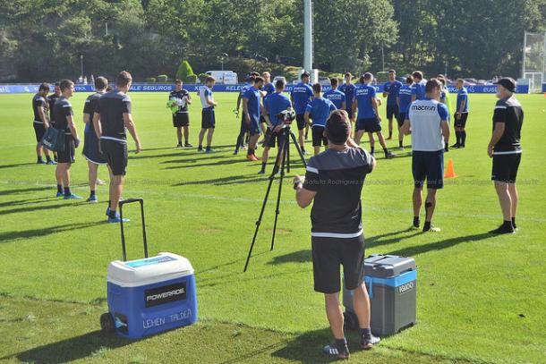 Los realistas entrenando en Zubieta antes de salir a Alemania | Foto: Giovanni Batista