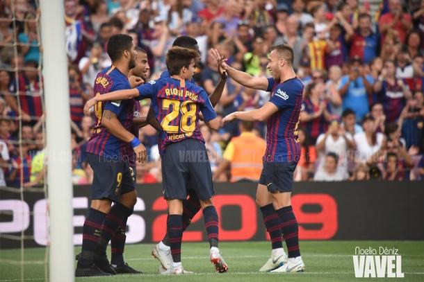 Los jugadores del Barça celebrando un gol en el Gamper | Foto: Noelia Déniz (VAVEL)