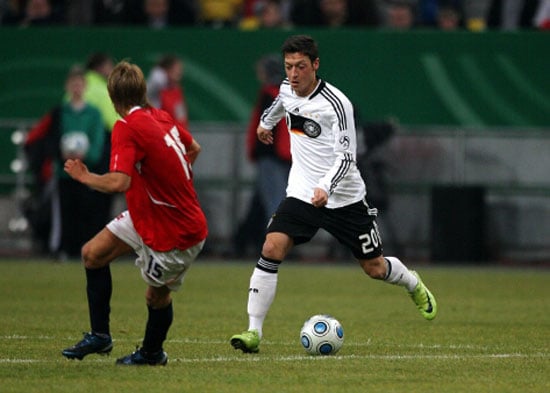 Mesut Özil on his international debut against Norway. | Photo: Goal/Firo