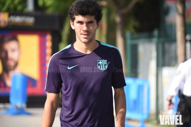 Carles Aleñá yendo al entrenamiento | Foto de Noelia Déniz, VAVEL