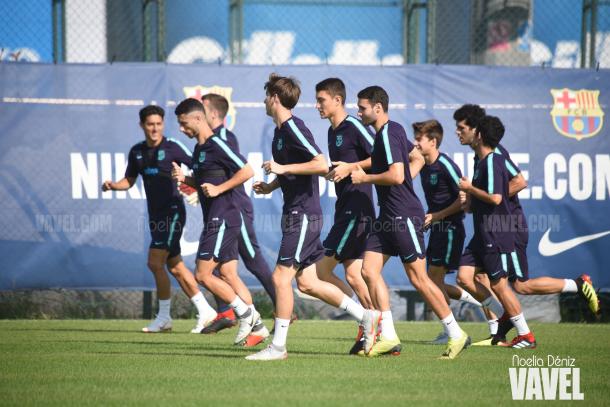 Los jugadores del filial azulgrana en el entrenamiento | Foto de Noelia Déniz, VAVEL