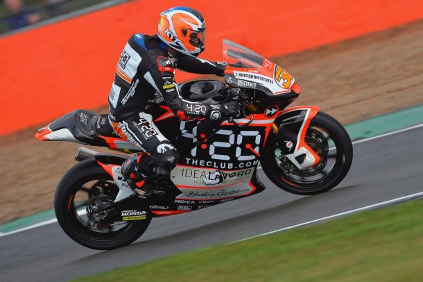 Isaac rodando en Silverstone antes de la caída en la FP1. Foto: Forward Racing.