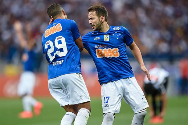 Everton Ribeiro foi peça vital no bicampeonato brasileiro do Cruzeiro em 2013 e 2014 | Foto: Pedro Vilela/Getty