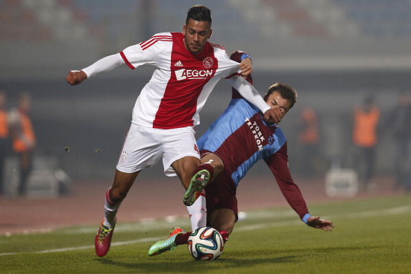 Erdogan tussles with potential future teammate Kishna who was with Ajax at the time | photo: gettyimages.com