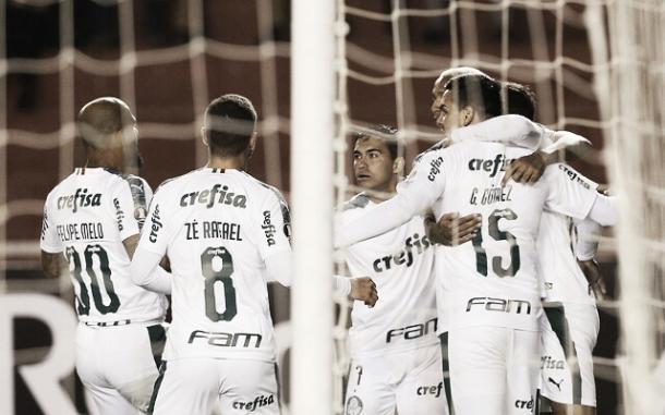 Jogadores do alviverde comemorando o gol de Gustavo Gómez (Foto: Cesar Greco/SE Palmeiras)