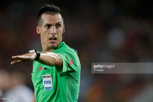 Javier Estrada, el árbitro más experimentado (Foto: Getty Images)