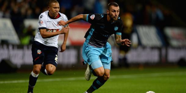 Hunt in action during his loan spell at Hillsborough in the first half of the season | Photo: Getty images/Gareth Copley