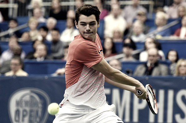 Taylor Fritz hitting a backhand during the Memphis Open in 2016. Photo: Getty Images/Stacy Revere
