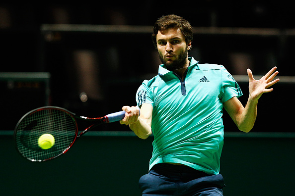 Gilles Simon in action against Robin Haase during day 3 of the ABN AMRO World Tennis Tournament in Rotterdam (Photo:Dean Mouhtaropoulos/Getty Images)
