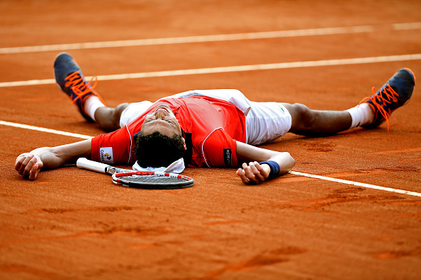 Emocionado, Monteiro celebra vitória contra Tsonga/ Foto: Matthew Stockman/ Getty Images