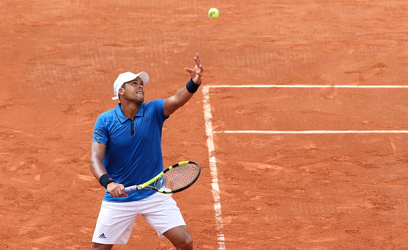 Jo-Wilfried Tsonga in action during his first round match against Frank Dancevic (Photo:Jean Catuffe/Getty Images) 