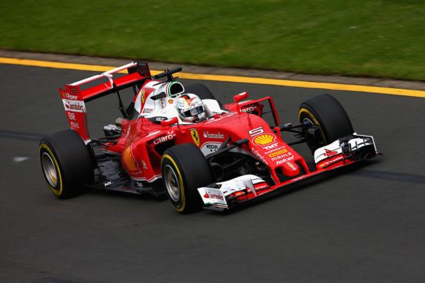 Sebastian Vettel durante el GP de Australia de 2016 con el DRS abierto | Fuente: Getty Images