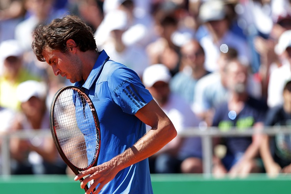 Simon continued to struggle with his serves | Photo: Jean Christophe Magnenet/Getty Images