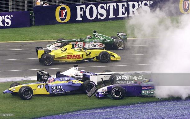 Believe me, there are more cars the other side of the camera. | Photo: Getty Images/Andreas Rentz