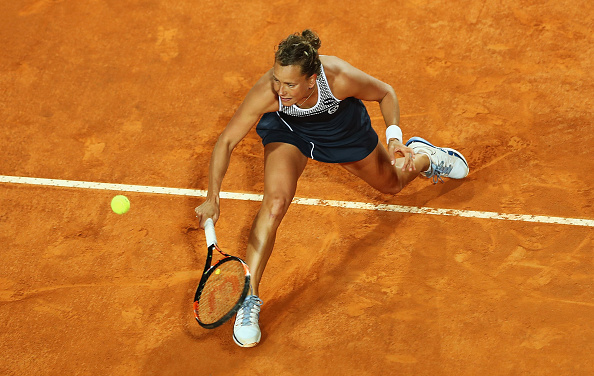 Strycova did not let Keys ride momentum and keeps up to her in the second set | Photo: Matthew Lewis/Getty Images
