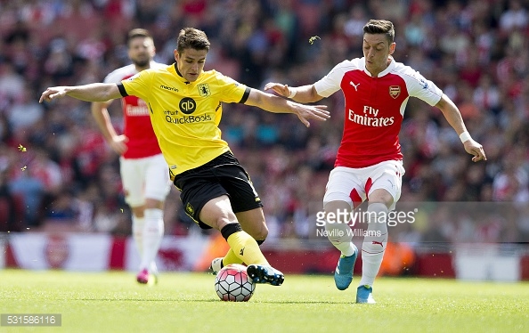 Westwood playing in the FA Cup Final against Arsenal (photo: Getty Images)