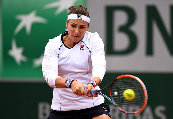 Shvedova with the early advantage | Photo: Dennis Grombkowski/Getty Images