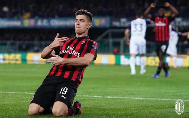 krzysztof piątek el nuevo killer del AC Milan / Foto: Twitter oficial AC Milan