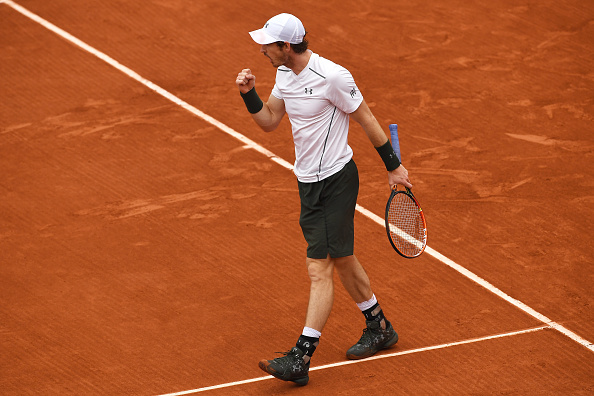Murray celebra vitória no primeiro set/ Foto: Dennis Grombkowski/ Getty Images