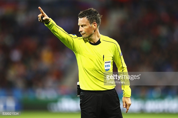 Mark Clattenburg é o árbitro da final