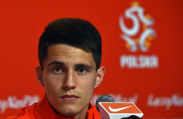 With both left-wingers on a yellow card, Nawa?ka is likely to risk teenager Kapustka (pictured) over the experienced Grosicki. (Photo: LOIC VENANCE/AFP/Getty Images)
