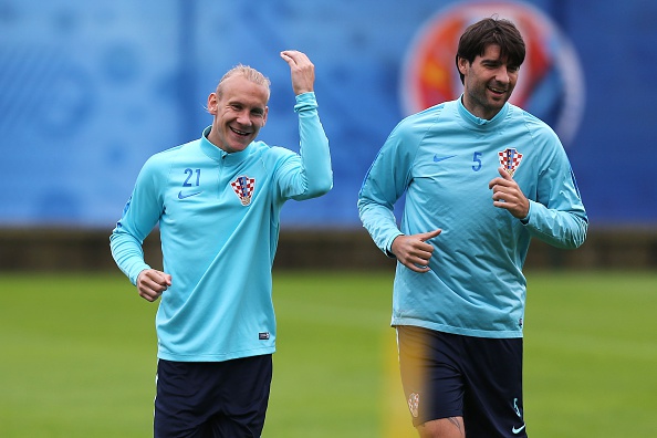 Vedran ?orluka (right) was able to train this week after recovering from a blow to the head. (Photo: CHARLY TRIBALLEAU/AFP/Getty Images)