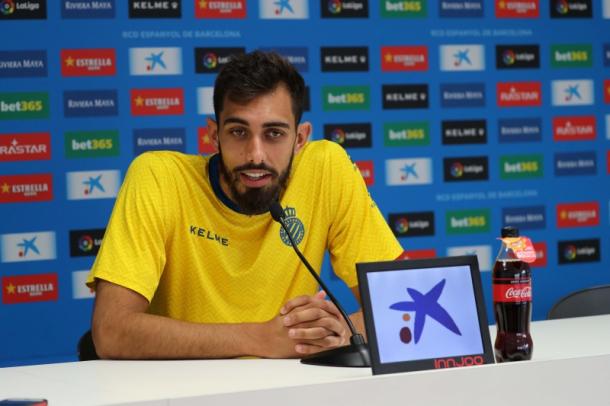 Borja Iglesias durante una rueda de prensa | Foto: rcdespanyol.com