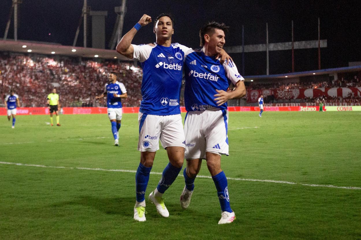 Cruzeiro elimina o CRB na Copa do Brasil - VAVEL Brasil