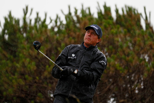 Mickelson dug in as conditions deteriorated at Troon (photo:getty)