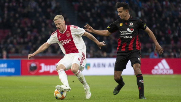 Donny Van de Beek en la Eridivisie / Foto: Twitter oficial Ajax