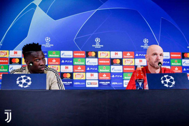 Erik Ten Hag en rueda de prensa / Foto: Twitter oficial Ajax
