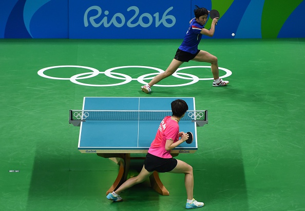The pair were exchanging some entertaining rallies | Photo: Jim Watson/Getty Images