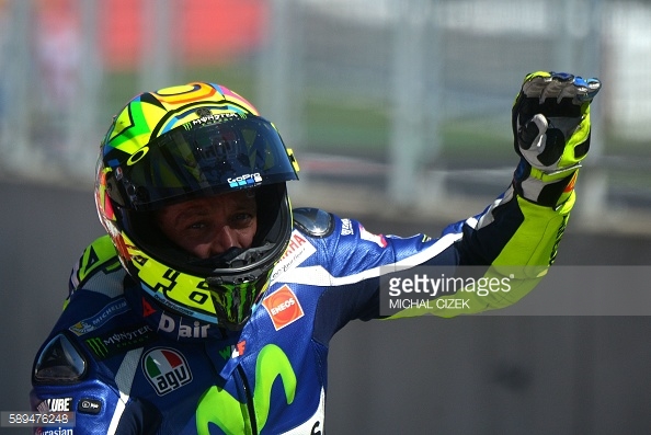 Rossi addressing his fans - Getty Images