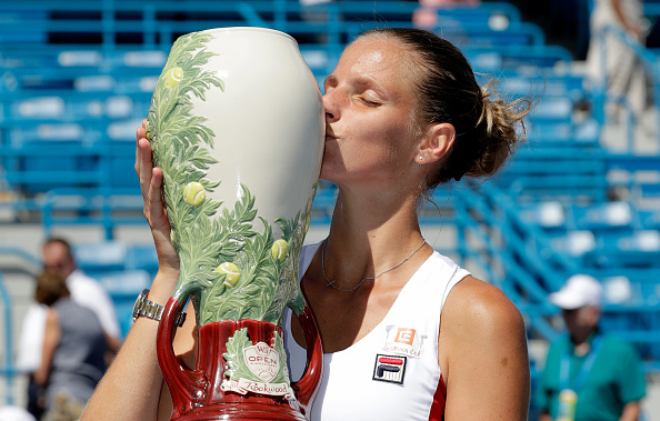 Pliskova poses with her biggest title | Photo: Andy Lyons/Getty Images