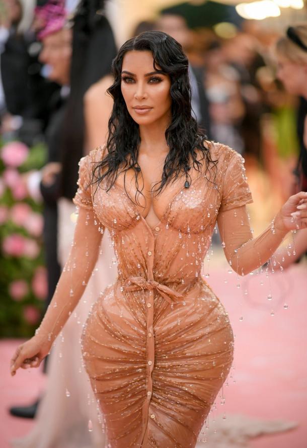 Kim Kardashian de Mugler en la MET Gala 2019 | Facebook Met Gala